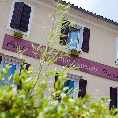 Отель Logis Le Relais Sarrasin Vezenobres Экстерьер фото
